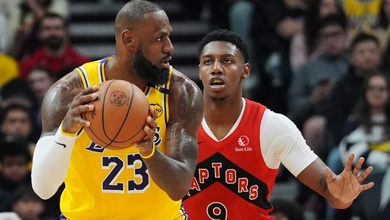 LeBron James tiếp tục sắm vai "hung thần Toronto", Los Angeles Lakers tìm lại cảm giác chiến thắng