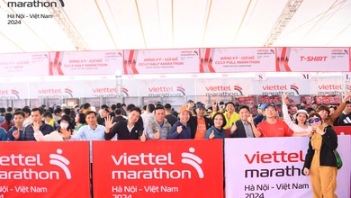 Sôi động ngày nhận bib Viettel Marathon 2024 chặng Việt Nam