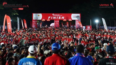 9.000 VĐV khuấy động màn đêm huyền diệu ở Viettel Marathon 2024 chặng Angkor Wat