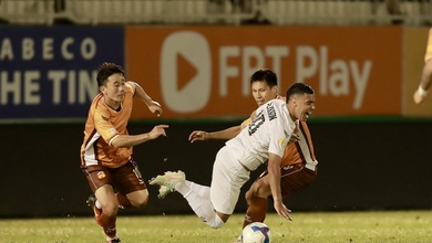 Đóng vai “kẻ phán xử” đua trụ hạng V.League, HAGL có “đá hết chân”?