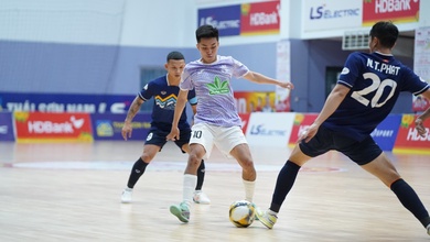 Hành động đẹp của cầu thủ Luxury Hạ Long ở giải futsal VĐQG 