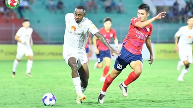 “Nhường” nửa đội hình cho tuyển Việt Nam, CAHN vẫn hủy diệt Bình Định