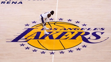 Los Angeles Lakers được bán với giá 10 tỷ đô la Mỹ, chuẩn bị đổi chủ sau 46 năm