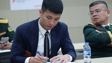 Chuyển nhượng V.League: Bùi Tiến Dũng lựa chọn khác Đức Chiến