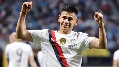 Chuyển nhượng Man City mới nhất 2025: Echeverri được mời chào đến Ý