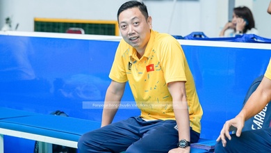 HLV tuyển bóng chuyền U21 Việt Nam lên dây cót cho học trò trước trận quyết chiến đội top đầu Serbia