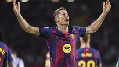  Barcelona rút ngắn khoảng cách với Real Madrid