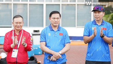 Trưởng đoàn Thể thao Việt Nam động viên U22 Việt Nam trước trận quyết đấu Malaysia