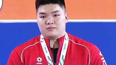 Cử tạ Việt Nam giành tấm HCV SEA Games 33 đầu tiên