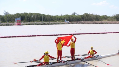 Đua thuyền Việt Nam lập "hat-trick" vàng trong buổi sáng 17/12