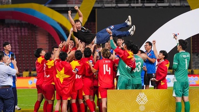 HLV Kim Sang-sik: "Các cầu thủ càng chơi càng thể hiện được sức mình