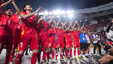 U22 Việt Nam giành HCV SEA Games, chỉ nghỉ 4 ngày đã vào guồng mới