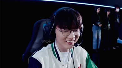 Faker rạng rỡ trong fan meeting, dành riêng điều đặc biệt cho cho fan Việt