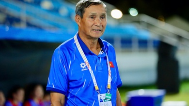 Lý do VFF vẫn chọn HLV Mai Đức Chung dẫn dắt tuyển nữ Việt Nam dù đã 75 tuổi