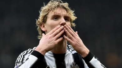 Woltemade, gã khổng lồ cao hai mét tăng giá trị 833% chỉ trong một năm