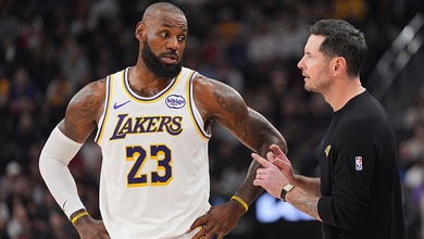 Nhà cựu vô địch NBA phản pháo HLV Lakers JJ Redick: "Đừng mãi đổ lỗi cho cầu thủ, hãy tự nhìn lại mình"