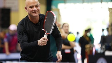 Andre Agassi kêu gọi các tay vợt chuyên nghiệp “nâng tầm” thời trang thi đấu pickleball
