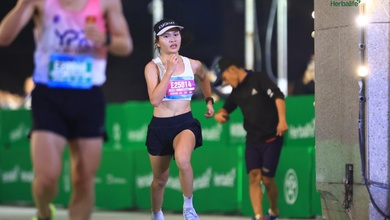 Á quân 21 km nữ có kỷ lục cá nhân khi so tài với Nguyễn Thị Oanh ở đường chạy VIHM 2026 powered by Herbalife