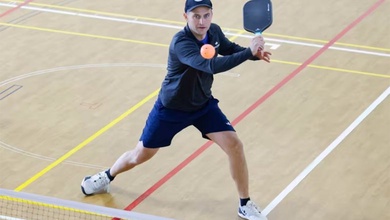 Rời ánh đèn sân đấu, Daniel Moore viết câu chuyện pickleball mới tại Nhật Bản