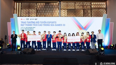 Garena Việt Nam trao tặng hơn 1 tỷ đồng cho các đội tuyển Esports đạt thành tích cao tại SEA Games 33