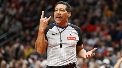 Trọng tài "vui tính" nhất NBA Bill Kennedy dính chấn thương khi đang làm nhiệm vụ, chưa rõ ngày trở lại