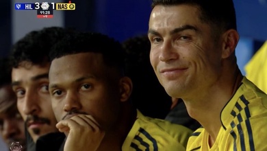 Ronaldo tiếp tục hướng tới mốc 1.000 bàn thắng và cử chỉ gây tranh cãi khi bị thay người