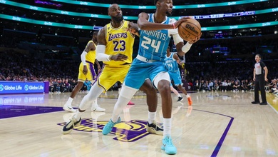 Thảm bại trước Hornets, JJ Redick chỉ ra vấn đề nan giải của Los Angeles Lakers