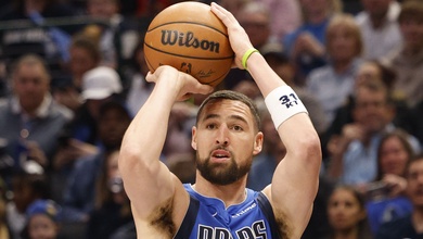 Klay Thompson vượt Damian Lillard, tiếp tục leo cao trên BXH ném 3 vĩ đại nhất NBA