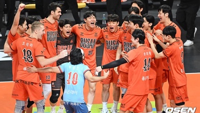 “Đánh bại gã khổng lồ” Savings Bank tạo nên màn lội ngược dòng bùng nổ 158 phút trước biển người Busan