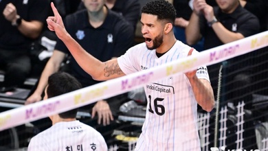 Leo và cuộc tái ngộ đặc biệt với Park Chul-Woo: Từ đồng đội thân thiết đến đối thủ trên băng ghế huấn luyện