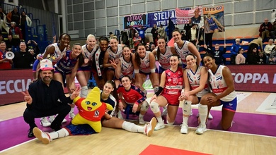 Milano lội ngược dòng ấn tượng, giữ vững vị trí thứ ba Serie A