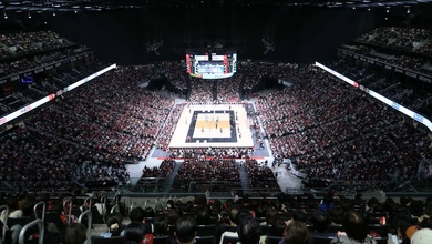 Suntory băng băng về đích, Sakai gây sốc khi quật ngã Tokyo hai lần