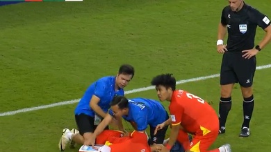 HLV Kim Sang Sik lo lắng với chấn thương của Hiểu Minh