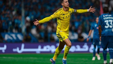 Cristiano Ronaldo như thể chưa từng có "sự cố": ghi bàn trong lần trở lại