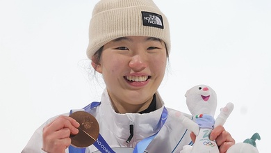 Từ bàn bóng bàn đến bục vinh quang Olympic: Hành trình kiên cường của "đóa hồng" trượt ván Yu Seung-eun