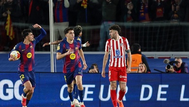 Tài năng 18 tuổi Marc Bernal bùng nổ trong chiến thắng của Barcelona là ai?