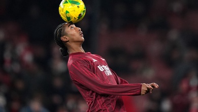 Marli Salmon, cầu thủ 16 tuổi lần đầu được đá chính của Arsenal là ai?