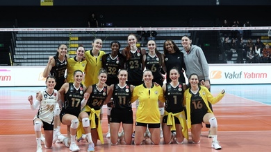 VakıfBank thể hiện sức mạnh tuyệt đối, củng cố ngôi đầu Sultanlar Ligi
