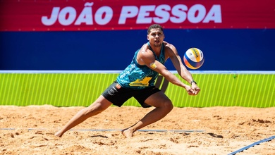 Bộ đôi chủ nhà Brazil tạo nên màn rượt đuổi kịch tính tại Beach Pro Tour