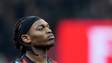 AC Milan sẽ xem xét tất cả các lời đề nghị cho Rafael Leao