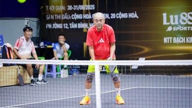 Từ sân khấu đến sân pickleball: NSND Việt Anh và hành trình sống trẻ ở tuổi U70
