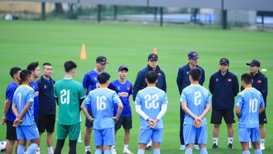 Tuyển Việt Nam hội quân, buổi tập đầu chỉ có 10 cầu thủ