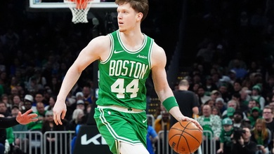 "Chạy sô" 2 trận NBA 1 ngày, chàng lính mới vô danh khắc tên vào lịch sử Boston Celtics