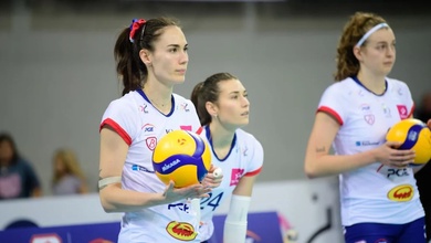 Budowlani lội ngược dòng ngoạn mục, Chemik gục ngã sau 5 set kịch tính