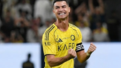 Cristiano Ronaldo lập cú đúp ngay sau khi trở lại, tiến thêm đến mốc 1000 bàn thắng