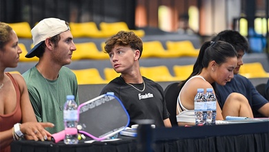 Từ màn lội ngược dòng ấn tượng đến khoảnh khắc bối rối: Hayden Patriquin mất vợt sau bán kết