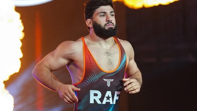 Arman Tsarukyan gây tranh cãi khi đánh giá Makhachev vĩ đại hơn Khabib