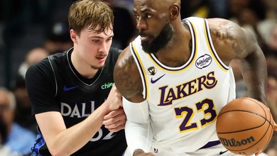 Ghi 96 điểm trong hai trận: Thần đồng Cooper Flagg làm lu mờ LeBron James