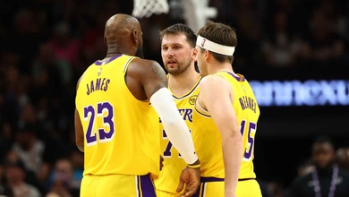 LeBron James: "Tin Luka Doncic và Austin Reaves chấn thương như một cú đánh chí mạng"