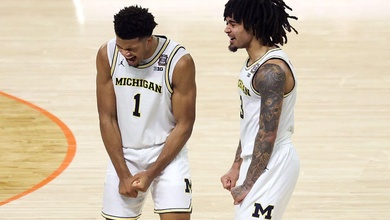 Elliot Cadeau sắm vai người hùng, đưa Michigan lên ngôi vương bóng rổ đại học Mỹ 2026